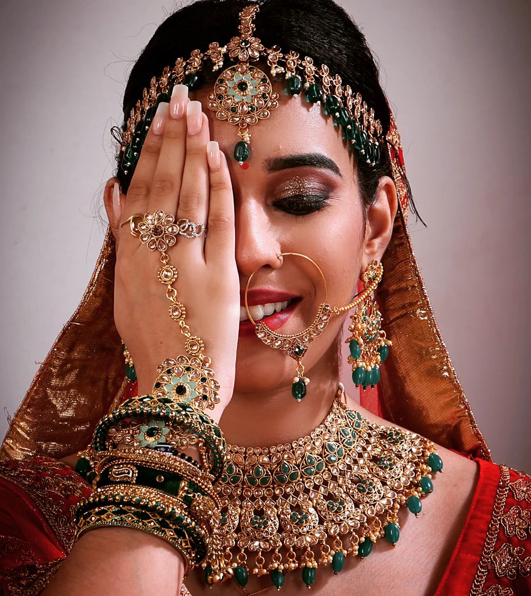 Swapnali Chavan - Makeup Artists and Mehndi Artists - banner_1677995395.jpg 