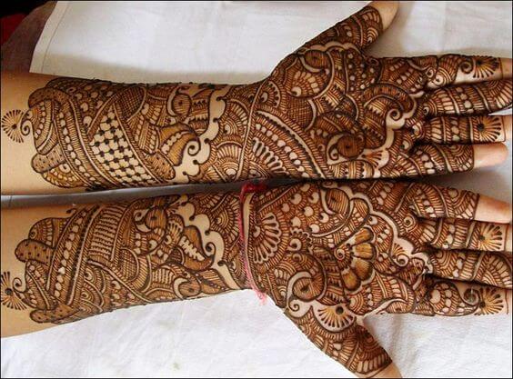  classic Rajasthani bridal Mehndi