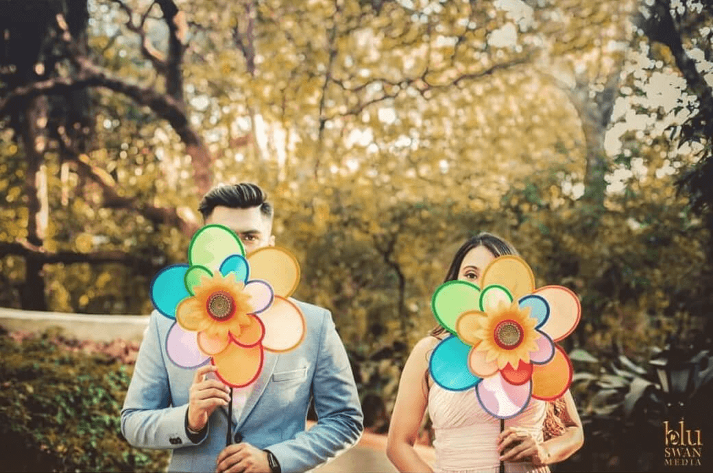 Props in pre-wedding pose