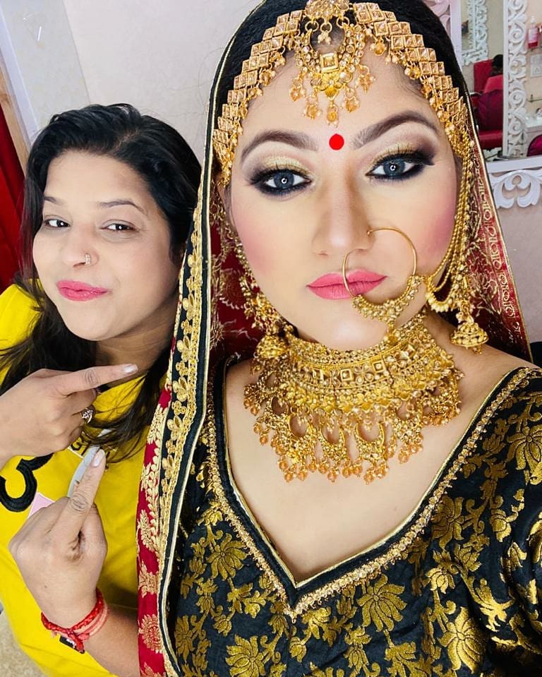 Tamanna Singh - Makeup Artist in Rohini Sec-16 Delhi | MakeupWale Tamanna Singh - Makeup Artist in Rohini Sec-16 Delhi | MakeupWale