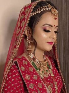 Aarti-Jain-Bridal-Makeup-Artist-in-Anand-Vihar-Karkardooma-Delhi-Portfolio-53-683x1024