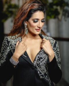 Saloni-Kapoor-Makeup-Artist-in-Lajpat-Nagar-New-Delhi-Portfolio-2-820x1024