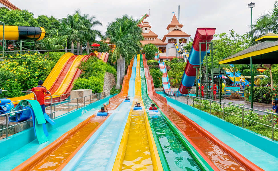 Wonderla Amusement Park - Pre-Wedding Shoot Locations in Bangalore