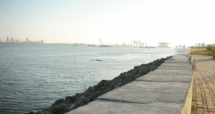 Bandra Bandstand Capture Seashore Sights In Every Click