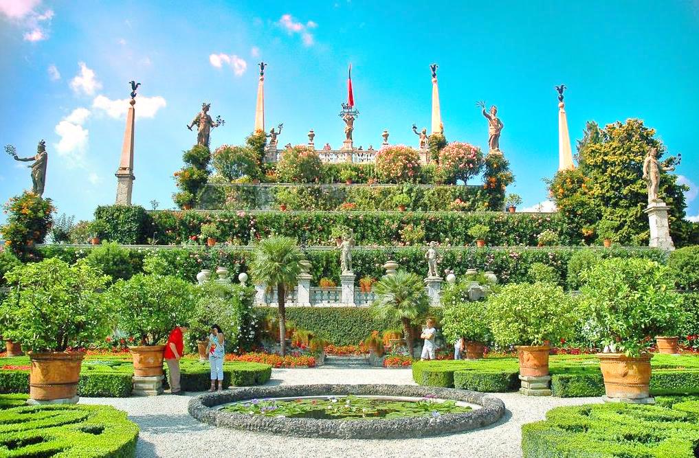 Hanging Gardens Couple’s Favorite To Enjoy Togetherness