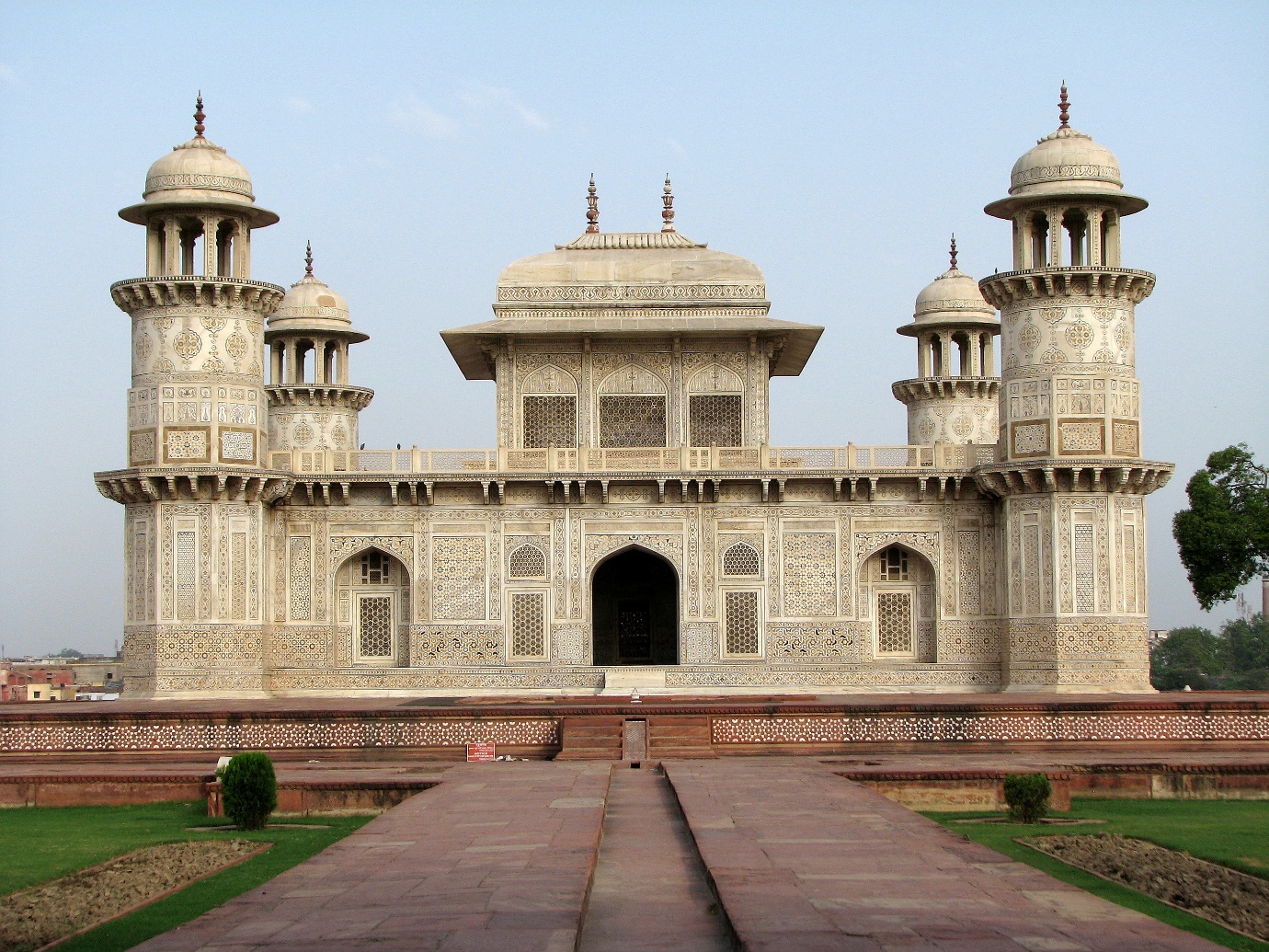 Itmad-ud-Daulah's Tomb -Best Pre-Wedding Photo Shoot Locations in Agra