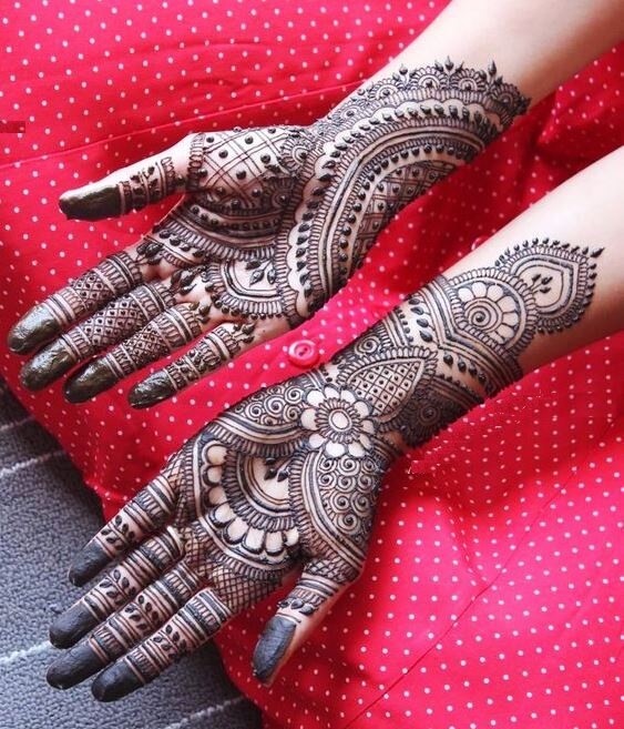 Beautiful Leave Motif Henna Design