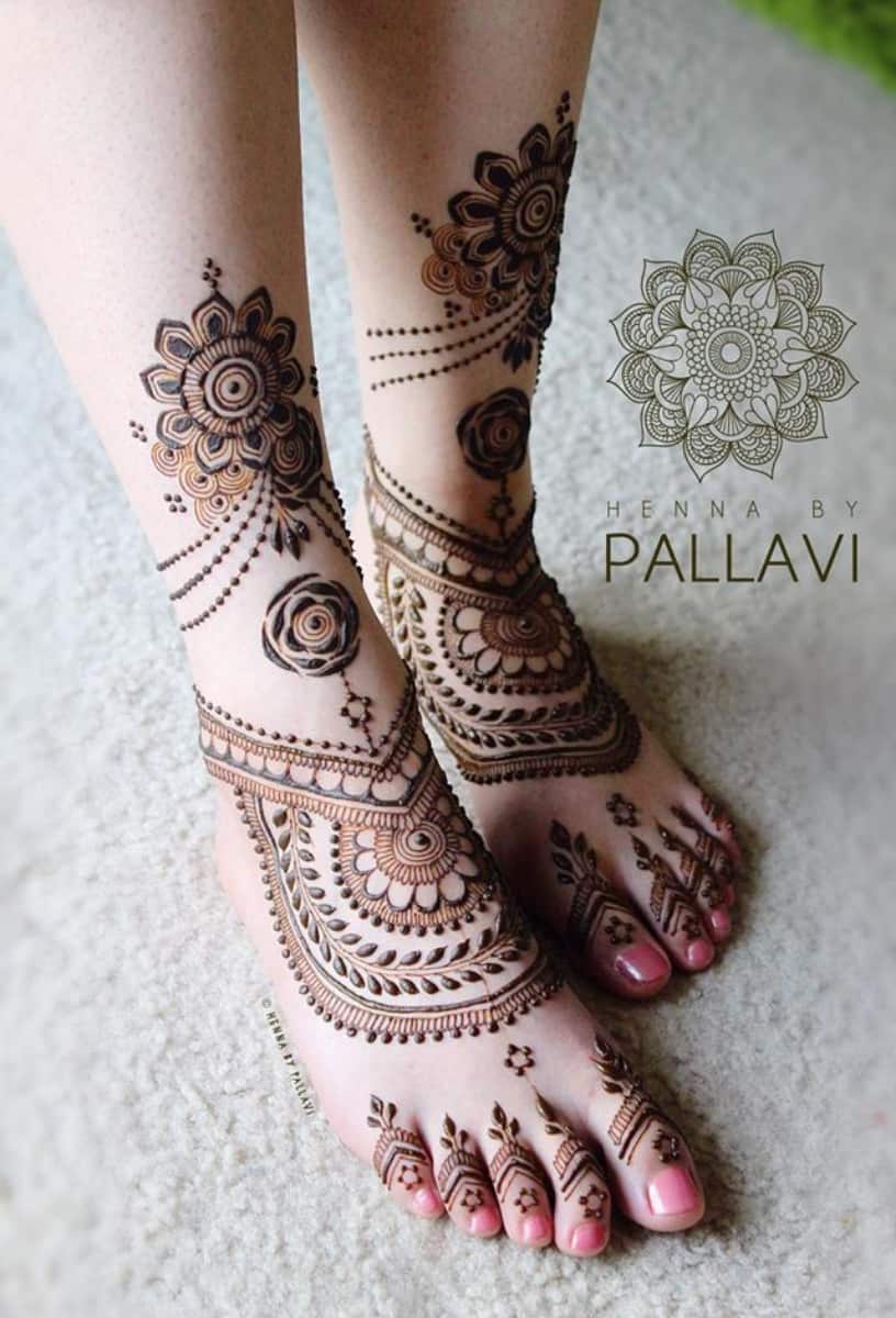 Sweet Floral Henna Pattern For Bride