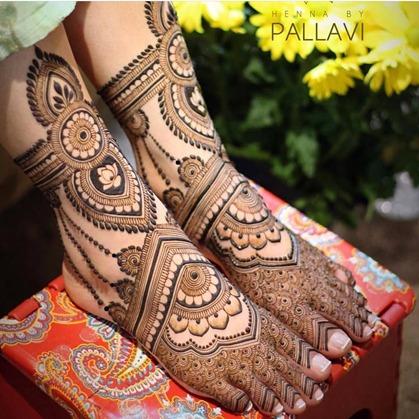 Jewelry Inspired Leg Mehndi Design