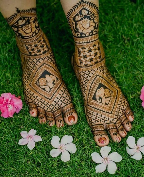 Precisely Designed Leg Bridal Mehndi