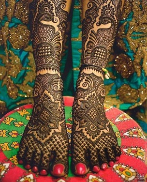 Thick Black Peacock Motif Mehndi