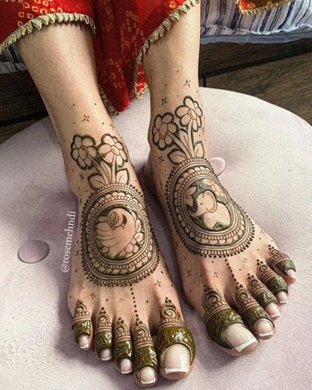 Unique Mandala Leg Henna Pattern