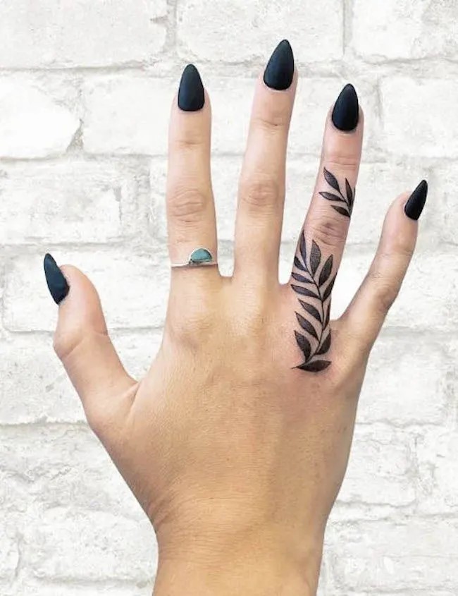 Small Vine Tattoo Design for Finger
